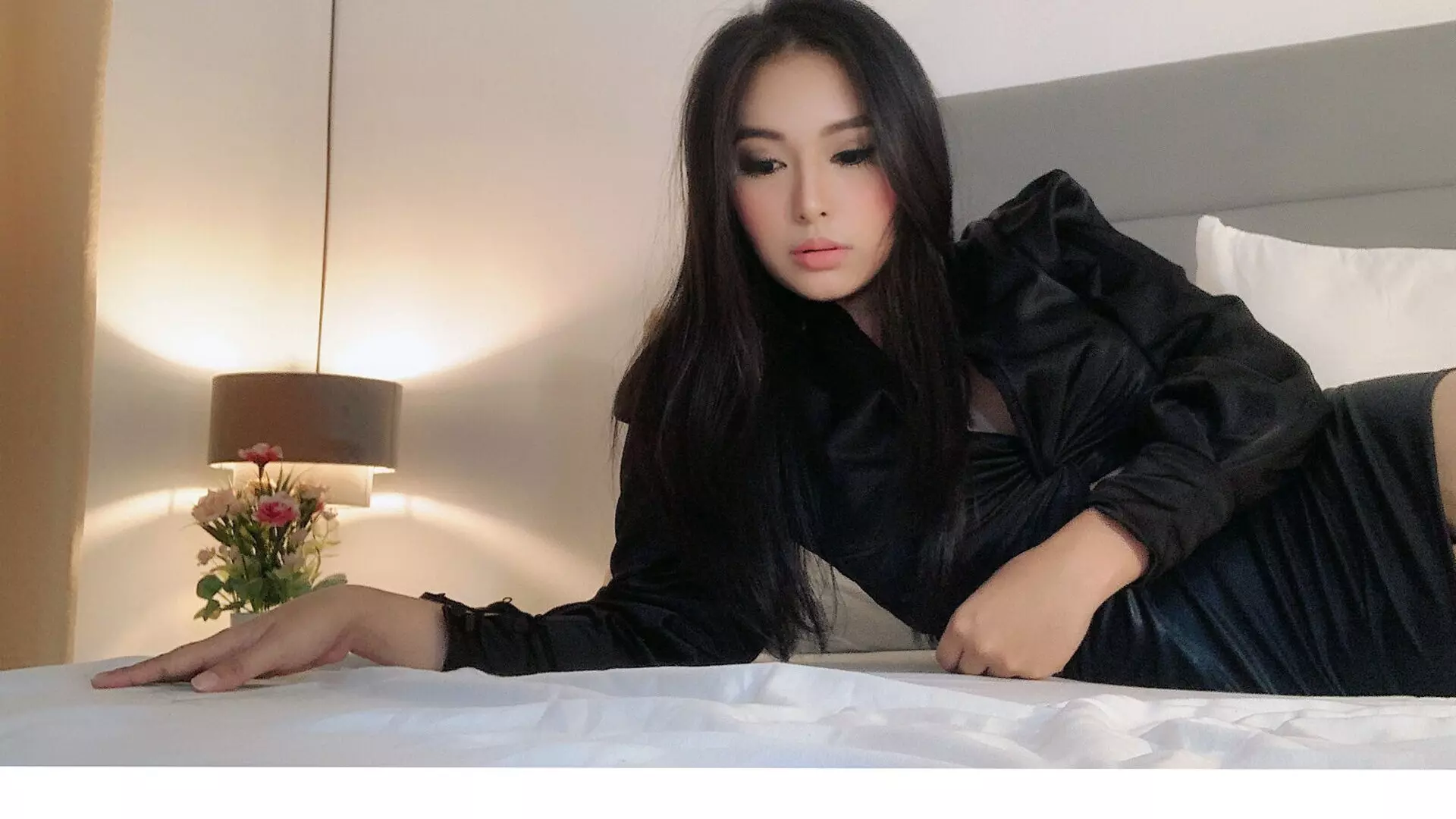 Join JenniePark Private Chat