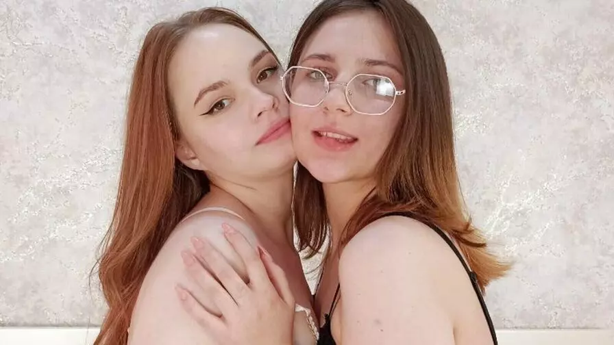Join KynleeAndPaola Private Chat