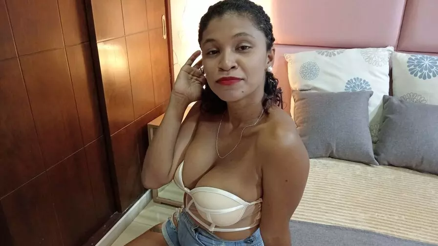Join RenataCabreira Private Chat